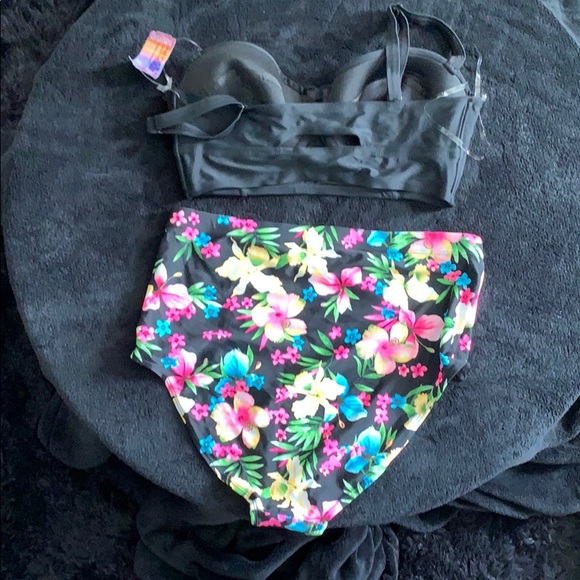 Two Piece High Waist Swimsuit - Picture 2 of 2